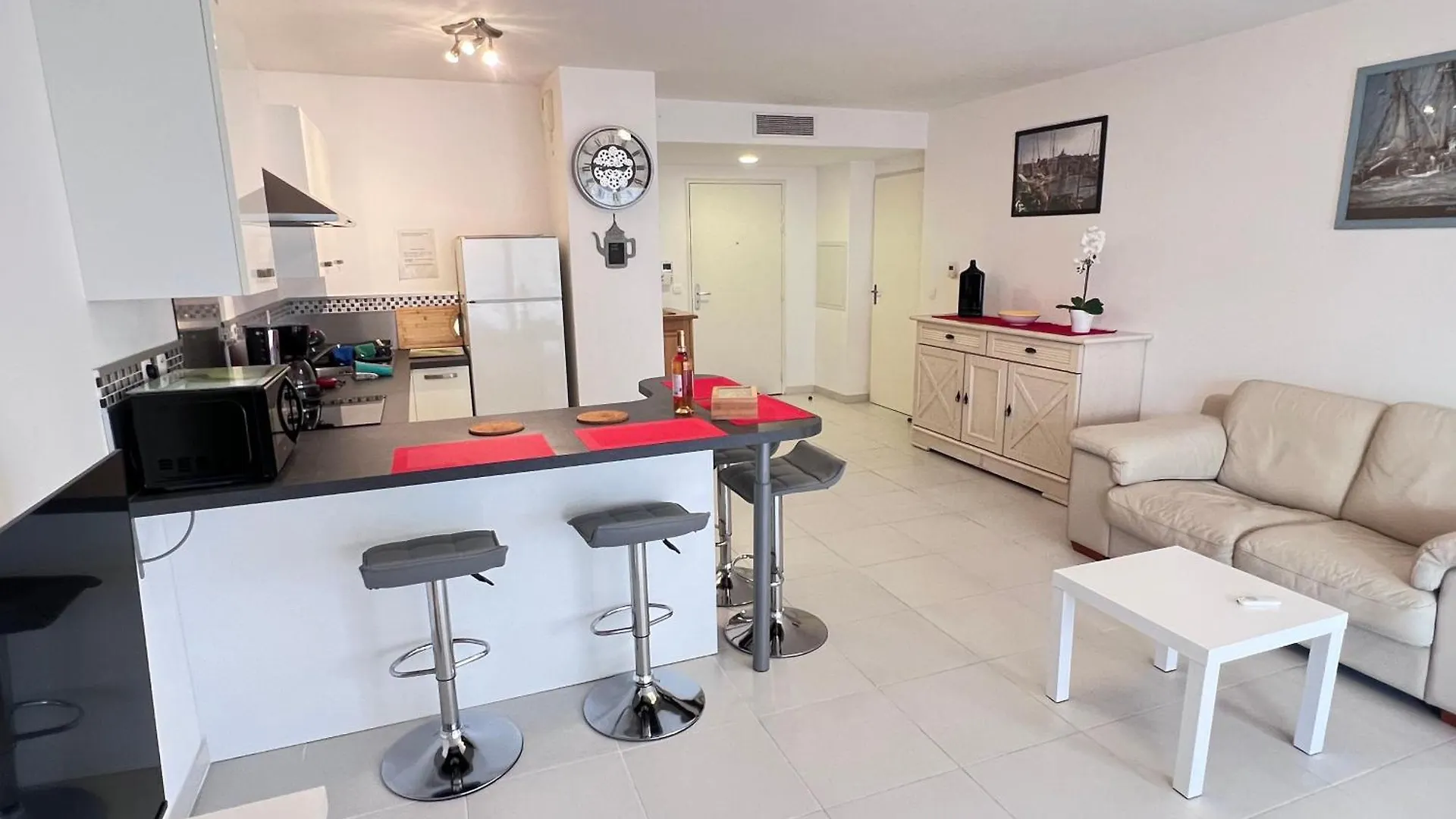 Figuerolles Moderne T3-300M Mer-Plage-Port-Parking-3 Etoiles La Ciotat Apartment