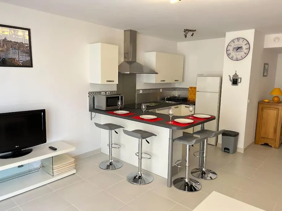 Apartment Figuerolles Moderne T3-300M Mer-Plage-Port-Parking-3 Etoiles France
